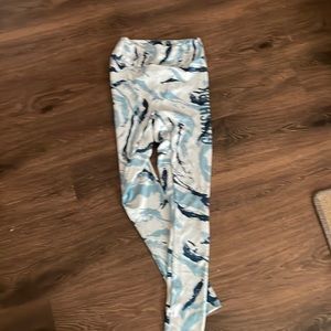Gym shark blue leggings, never worn
